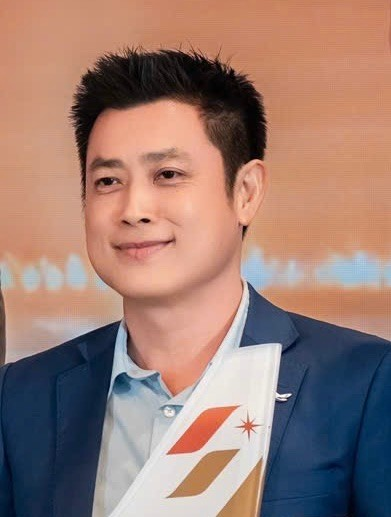 TRUONG LE